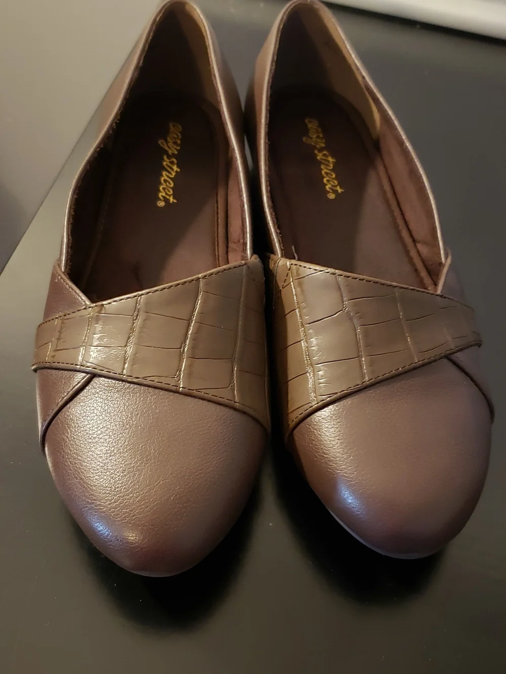 Easy Street Women's Brown Bessie Slip-On Flats Size 7w